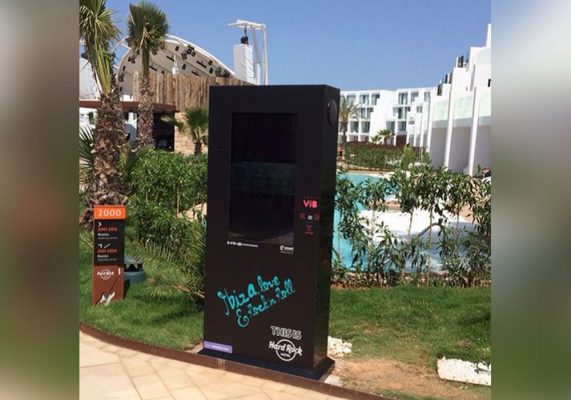 Proyecto de 12 Totems realizado por NSH para una Cadena Hotelera en Ibiza